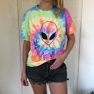 Peace Alien tie dye t shirt top hippie/rainbow M